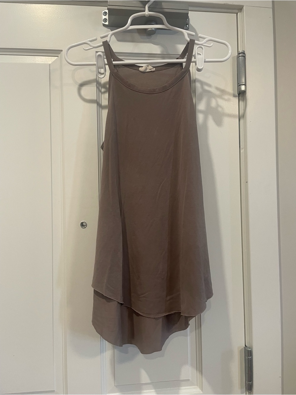 Sienna Sky Layered High-Low shirt size large